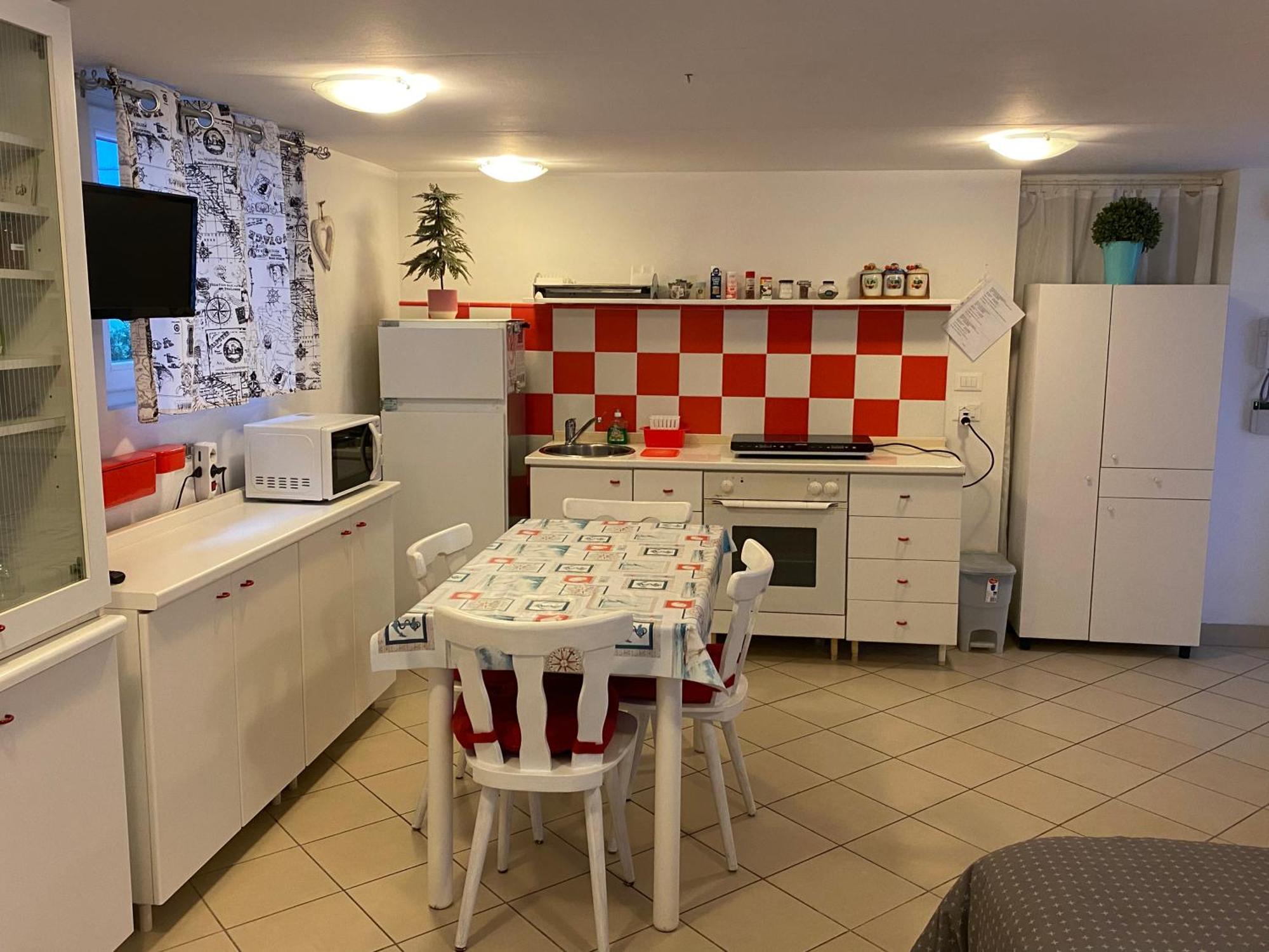 Casa Vacanze Gardiolina San Felice del Benaco Exterior foto